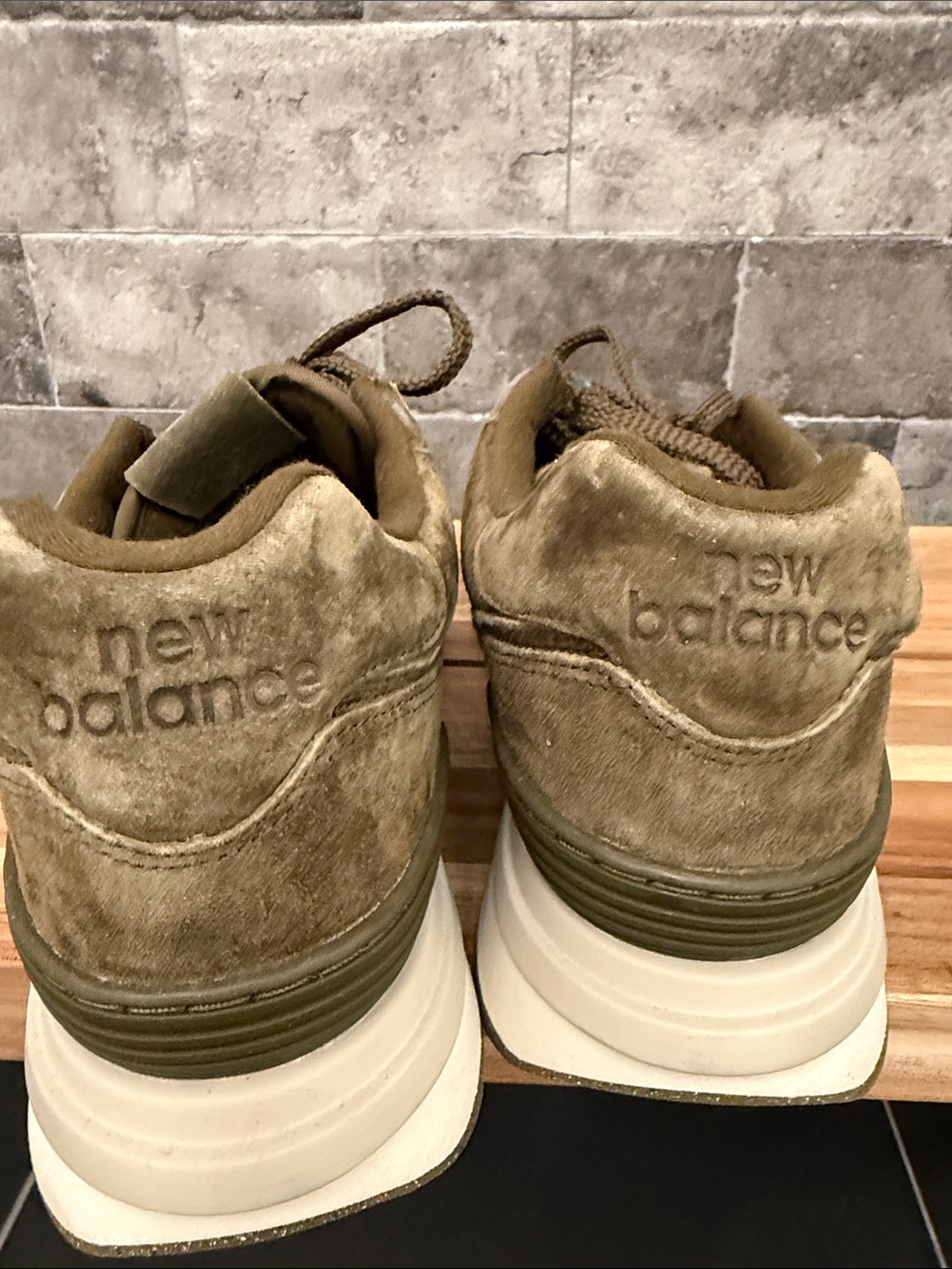 New Balance Olive Green Suede Men's Sneaker size 10 - Picture 6 of 16